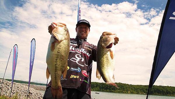 Hunter hammers 27-09 – Rayovac FLW Series – Central  Kentucky Lake (May 29-31, 2014) FLW Communications