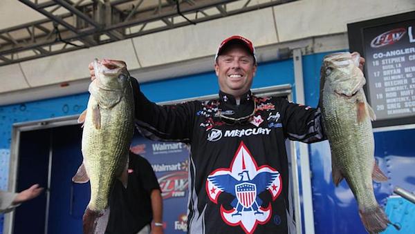 Redington rocks 24-09 – Walmart FLW Tour  Kentucky Lake – Paris Landing (June 26-29, 2014)