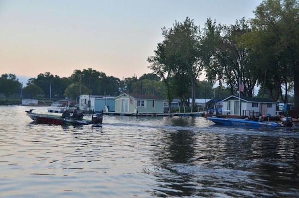 College Fishing Rolls to the Mighty Miss