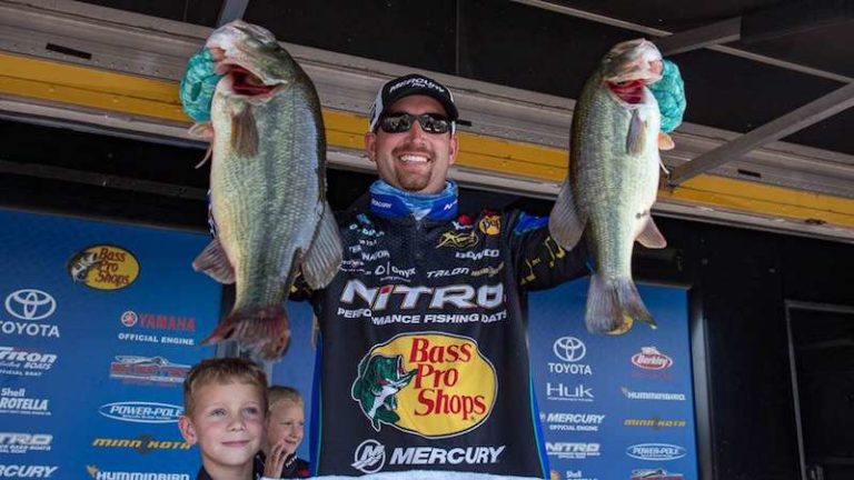 Ott DeFoe Continues Lead In Bassmaster Open On Douglas Lake