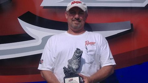 Robertson takes Shenandoah Division on Smith Mountain Lake 5-5-12