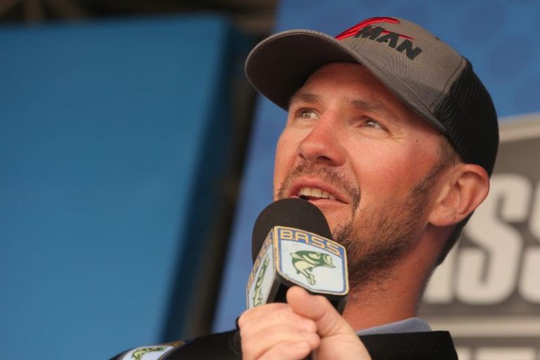 Gustafson Struggles On Day 3, But Holds On To Lead At Bassmaster Elite On Cayuga Lake