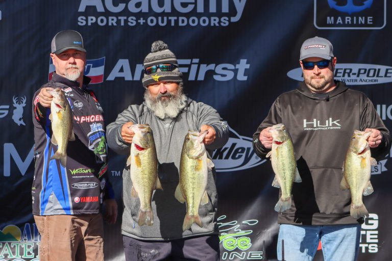 Blake  Hice and Jonathon Collins Take the Win with 20.17 on Neely Henry  By Jason Duran