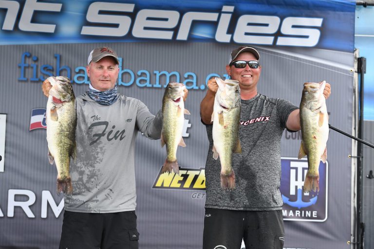 Steve Hatfield and Jim Leary win Alabama Bass Trail 100 on Lake Eufaula with  25.26 pounds
