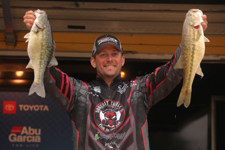 Mullins Remains Consistent, Grabs Lead At Toyota Bassmaster Elite At Lake Lanier