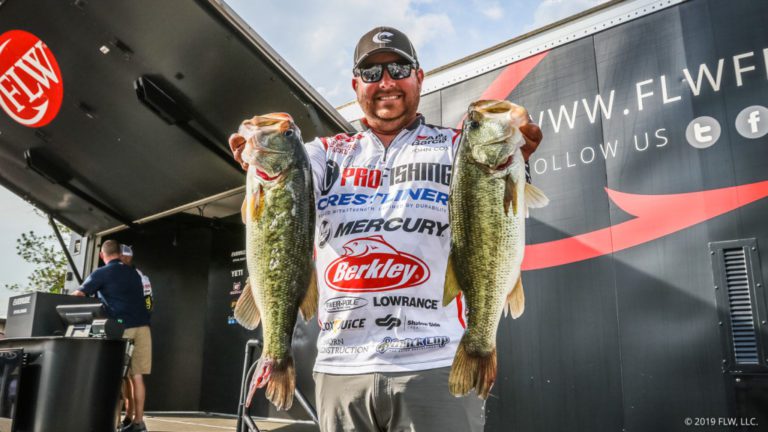 COX GRABS LEAD AT DAY ONE OF FLW TOUR AT LAKE CHICKAMAUGA PRESENTED BY EVINRUDE