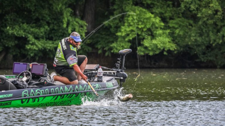 FLORIDA’S GREENBLATT TAKES LEAD ON DAY TWO OF FLW TOUR AT LAKE CHICKAMAUGA PRESENTED BY EVINRUDE