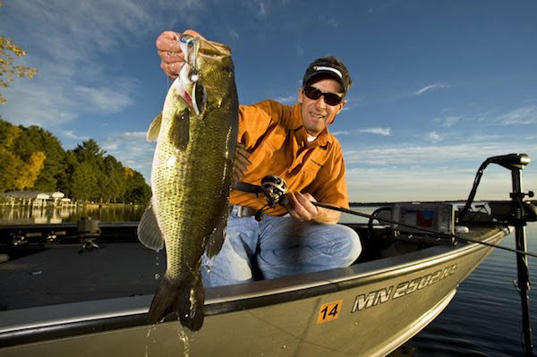 LUND The Ultimate Fishing Experience