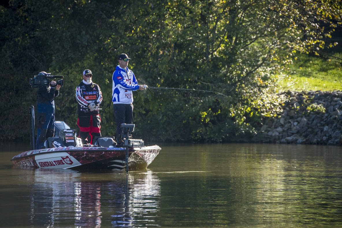 Allons' Nash Wins Phoenix Bass Fishing League Event at Dale Hollow