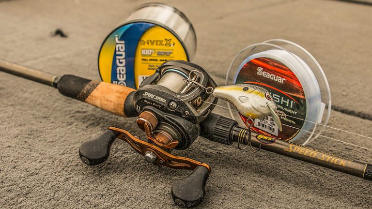 Fluorocarbon vs. Monofilament for Crankbait Fishing