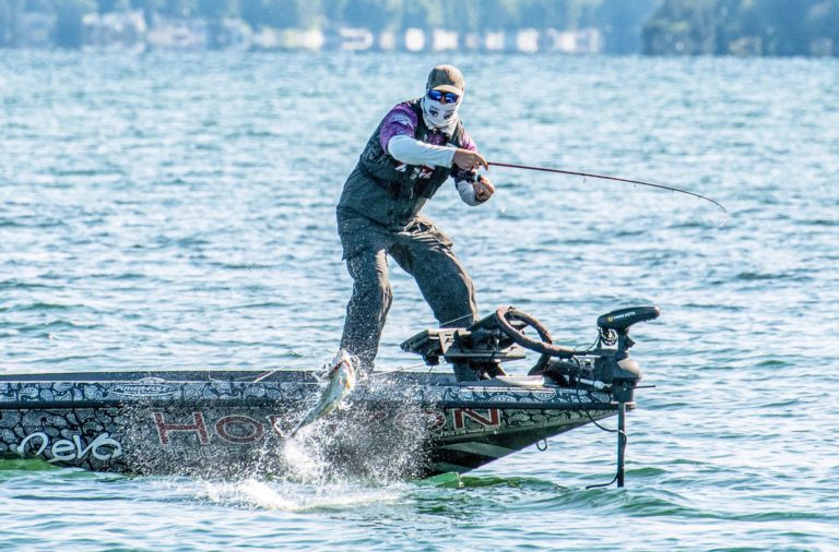 Cifuentes Extends Lead, Neal Clinches AOY Title at Tackle Warehouse Pro Circuit Savage Arms Stop 6 Presented by Abu Garcia at St. Lawrence River