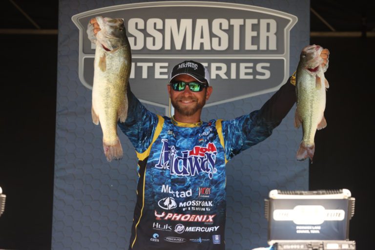 Brandon Lester Holds On To Top Spot At Bassmaster Elite Series Event On Pickwick Lake