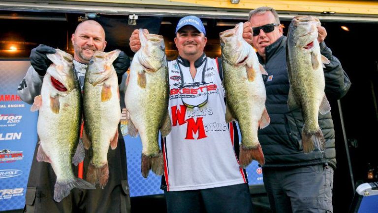 Stephens Hammers Offshore Grass For Bassmaster Open Lead On Harris Chain