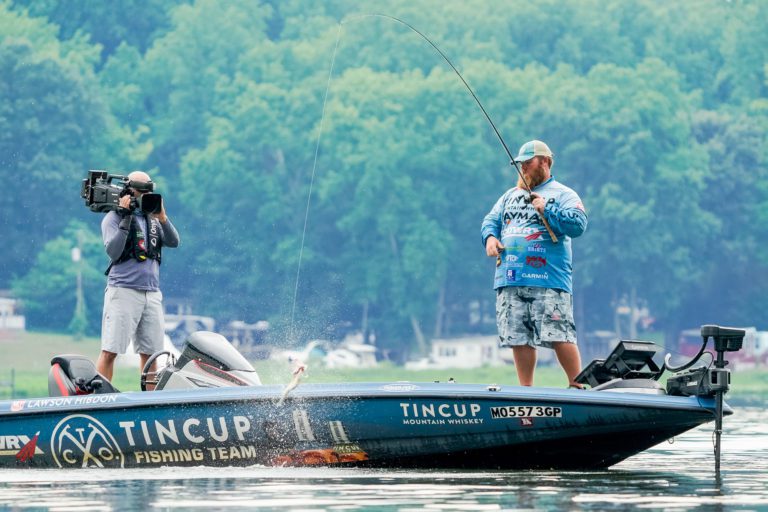Lawson Hibdon Clings to Lead at Tackle Warehouse Pro Circuit Federal Ammunition Stop 5 Presented by Lucas Oil at Potomac River