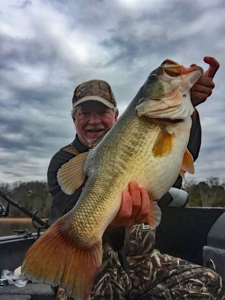 Econo Lodge Joins Lineup of Major League Fishing Bass Pro Tour Sponsors