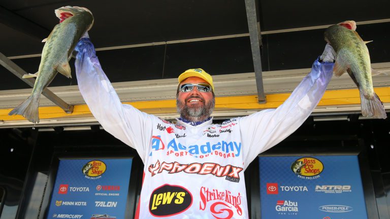 Hackney Takes Day 1 Lead At Bassmaster Central Open On Arkansas River  