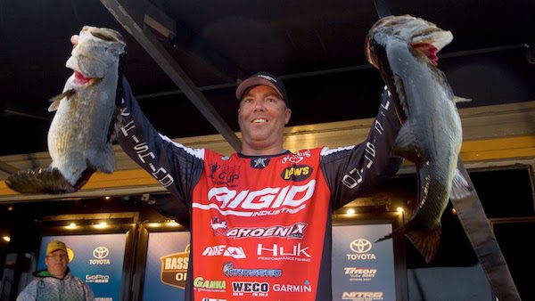 Knight Nabs Kicker Fish To Take Southern Open Lead