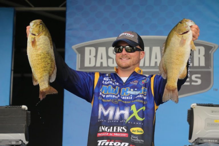 Roy Takes First-Round Lead, AOY Race Heats Up At Bassmaster Elite At St. Clair