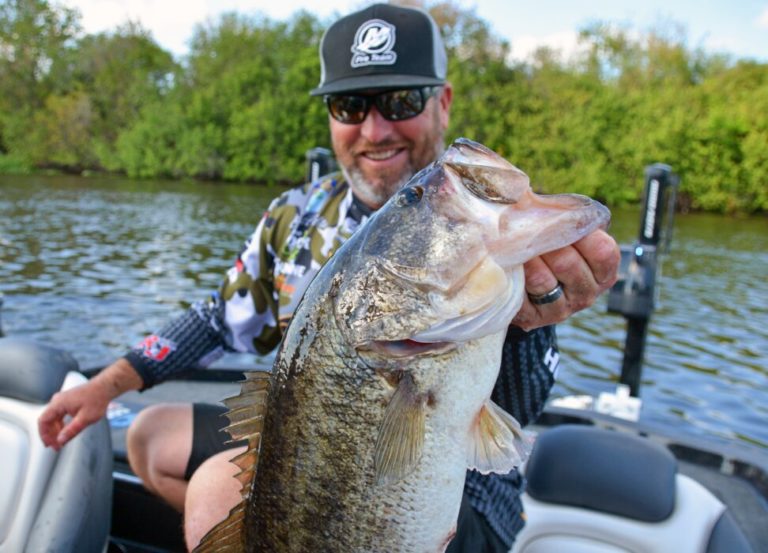 Deciphering Florida’s fickle cold-weather largemouth Bass Pro Tour by Tyler Brinks