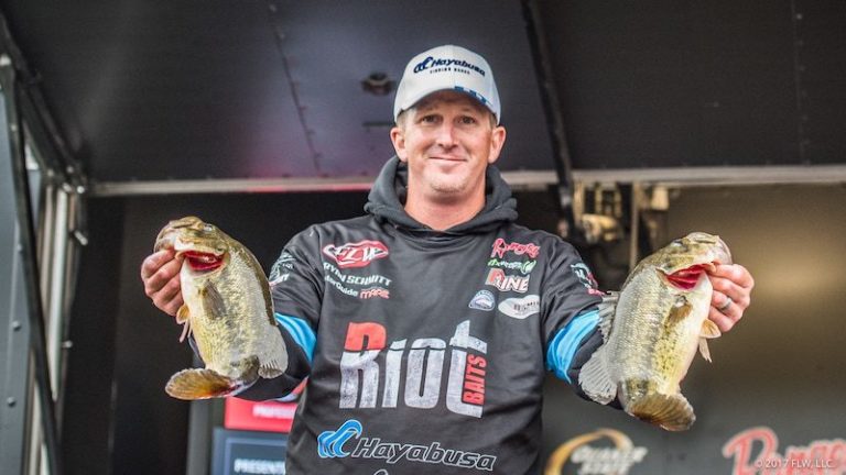 MARYLAND’S SCHMITT GRABS LEAD ON DAY THREE OF FLW TOUR ON MISSISSIPPI RIVER PRESENTED BY EVINRUDE