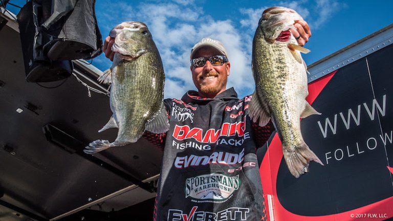 THRIFT LEADS DAY ONE OF FLW TOUR ON LAKE TRAVIS PRESENTED BY QUAKER STATE