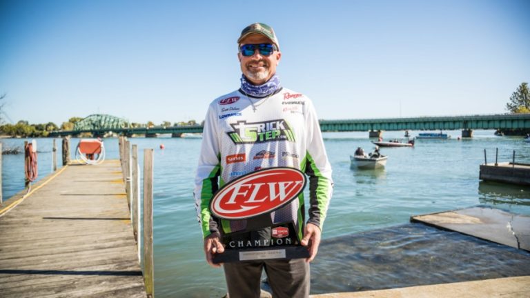Clarkston’s Dobson Wins Toyota Series Event on Detroit River