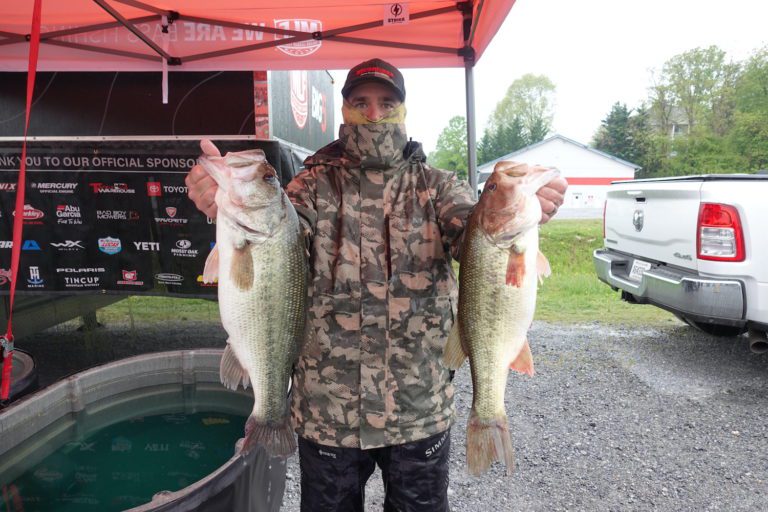 Luke Nichols Win MLF/BFL Shenandoah Division David Deciucis Wins Co-Angler Division