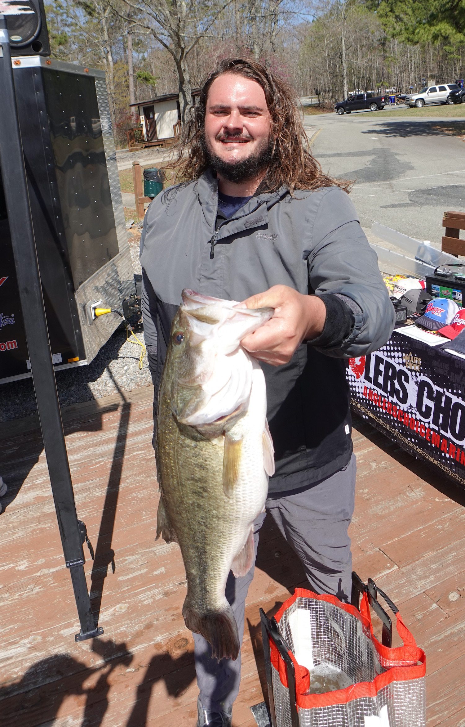 Mr. Penhollow Talks to us about there 6.76 Lunker caught on Kerr Lake at Anglers Choice event