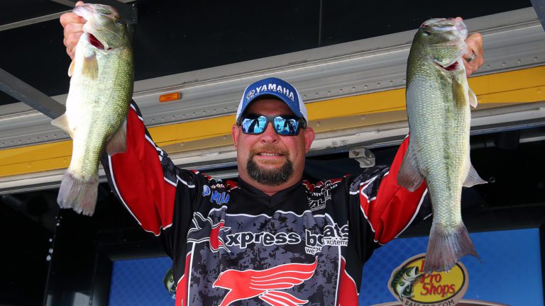 Hightower Takes Over Lead At Bassmaster Central Open On Arkansas River  