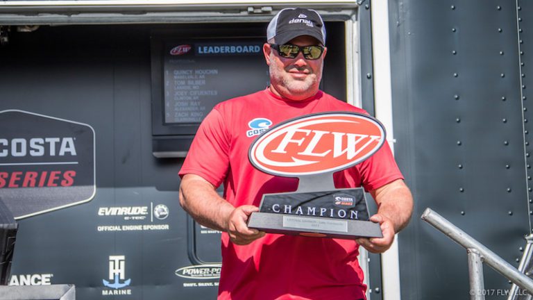 ARKANSAS’ HOUCHIN GOES WIRE-TO-WIRE, WINS COSTA FLW SERIES CENTRAL DIVISION OPENER ON LAKE DARDANELLE PRESENTED BY T-H MARINE