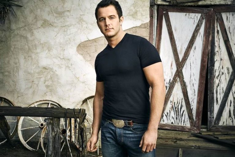 COUNTRY MUSIC ARTIST EASTON CORBIN TO HEADLINE FREE CONCERT IN COLUMBIA PRESENTED BY 97.5 WCOS RADIO