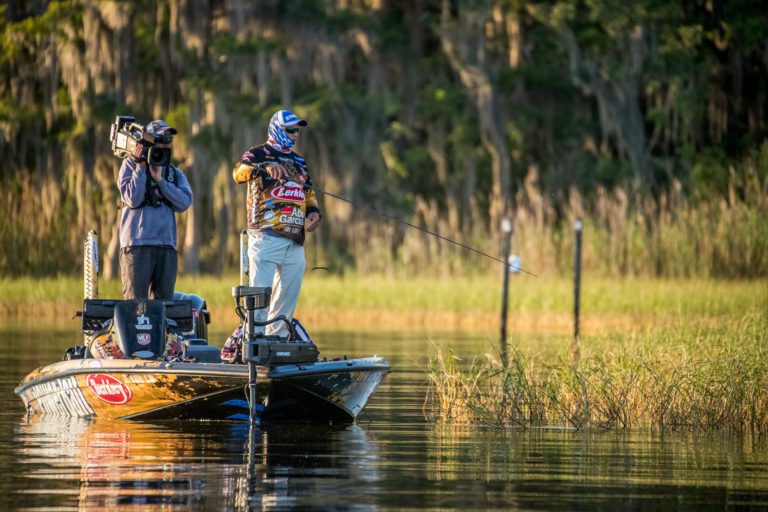Bobby Lane Holds on To Win to Qualifying Group B at Major League Fishing Bass Pro Tour – Favorite Fishing Stage Three Presented by Bass Cat Boats at Harris Chain