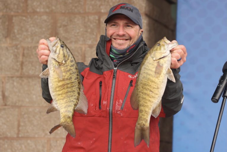 Gustafson Sticks With Smallmouth, Maintains Lead At Bassmaster Elite On The Tennessee River