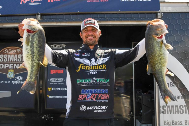 Poche Goes Shallow For Day 2 Lead At Bassmaster Open On James River