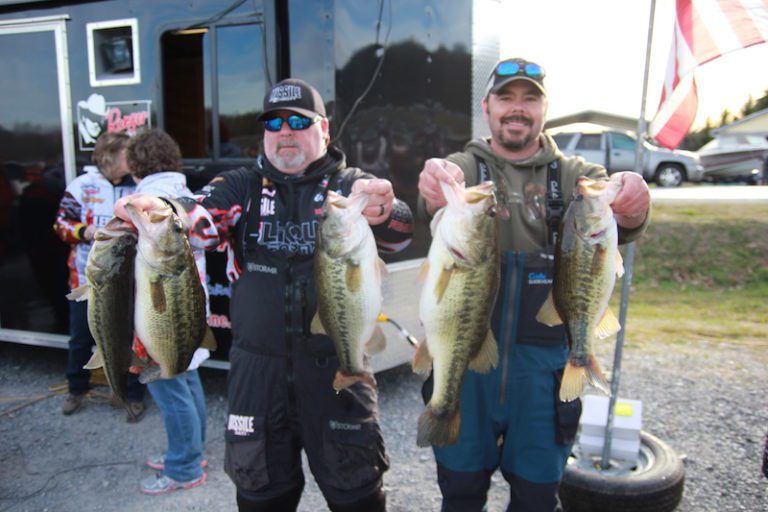 Johnny Martin & Geoff Hill Win Angler’s Choice Team Trail Stop #1  – Smith Mountain Lake – March 11,2017