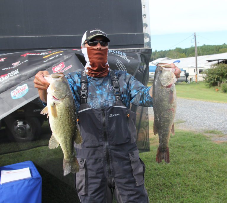Bobby Rakes leads Day 1 of the FLW/BFL Piedmont Division on Smith Mountain Lake
