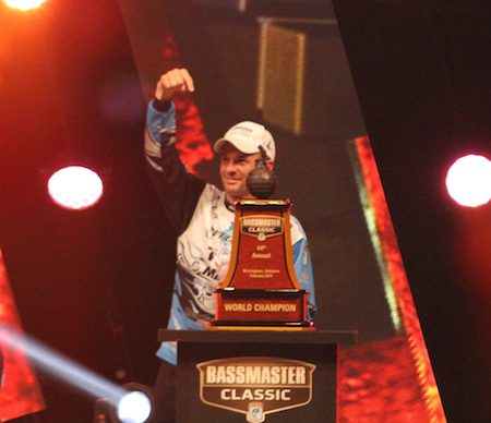 The Final Weigh in at the 2014 Bassmasters Classic – Photos