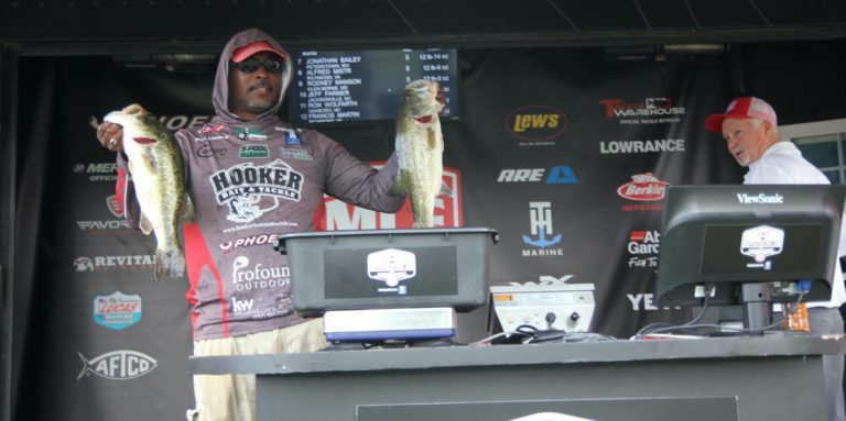 Rob Uzzle takes the MLF BFL Piedmont Division Win on the James River Riddle Co Angler