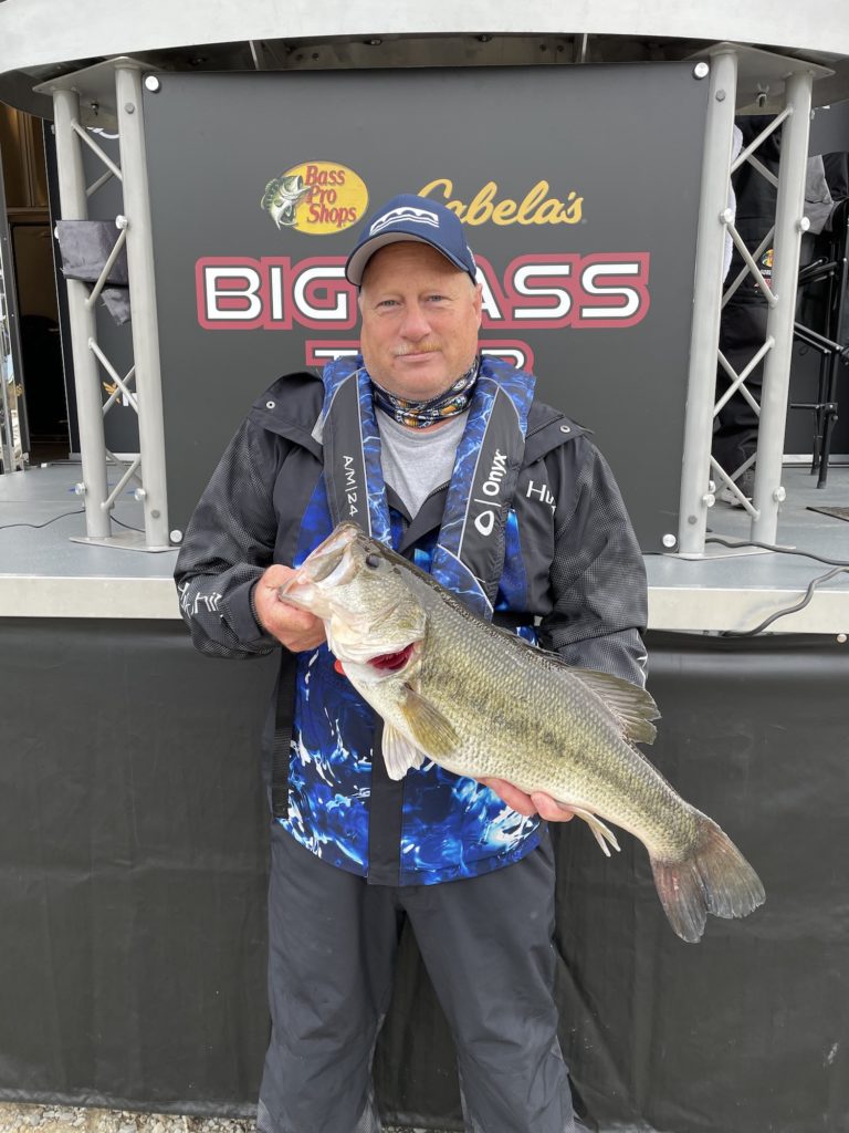 Chris Markin Leads Day 2 of the Big Bass Tour on SML with an 8.08lb