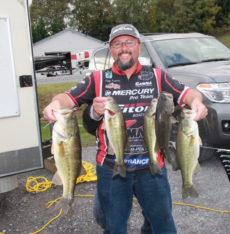 Jeff Lugar Leads Day 1 of the Bass Nation of VA Fish off on Smith Mountain Lake
