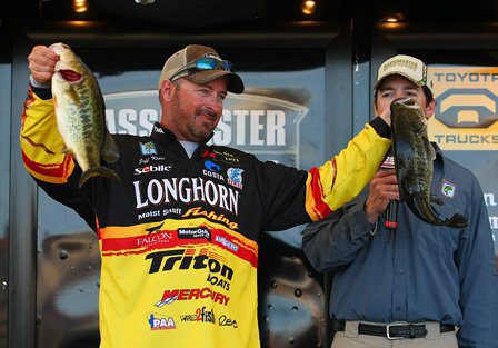 Jeff Kreit talks to Wayn Smelser about His UMF win and more…..