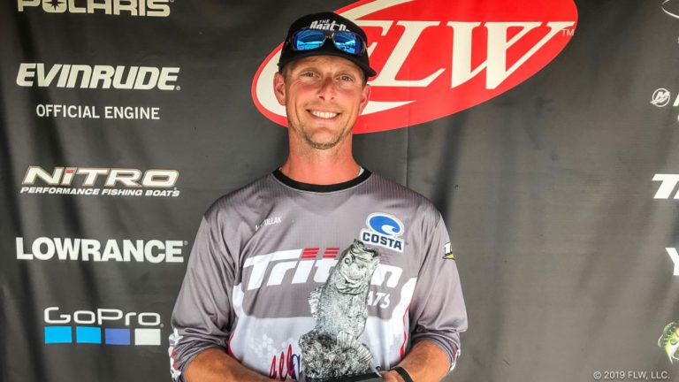 LAKE GENEVA’S POLLAK WINS T-H MARINE FLW BASS FISHING LEAGUE TOURNAMENT ON MISSISSIPPI RIVER AT PRAIRIE DU CHIEN
