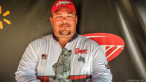ELIZABETH’S REECE WINS FLW BASS FISHING LEAGUE HOOSIER DIVISION FINALE ON OHIO RIVER