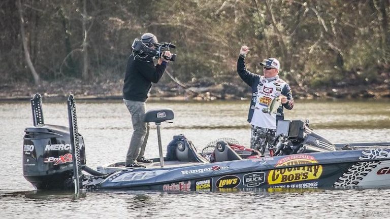 ROSE EXTENDS LEAD ON DAY THREE OF FLW TOUR ON LAKE GUNTERSVILLE PRESENTED BY LOWRANCE