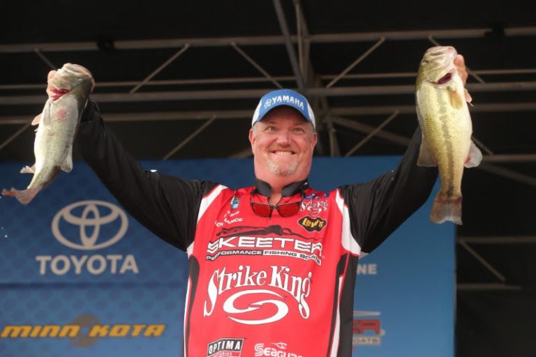 Arkansas Native Mark Davis Takes Lead At Lake Dardanelle Bassmaster Elite