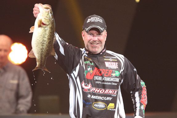 Morgenthaler Signs with Denali Rods by: Terry Brown