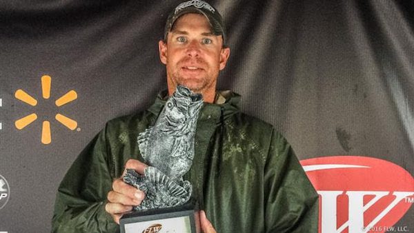 ILLINOIS  MCCORD WINS FLW BASS FISHING LEAGUE ILLINI DIVISION EVENT ON REND LAKE PRESENTED BY NAVIONICS