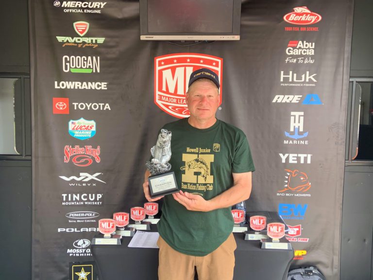 Clarkston’s Salzmann Wins Phoenix Bass Fishing League on Detroit River