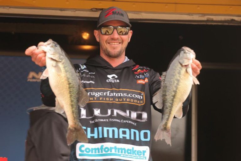 Canadian Pro Gustafson Feels At Home In Georgia, Takes Lead At Bassmaster Elite