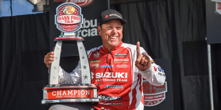 Dean Rojas Rides Hot Morning Bite to Win at Bass Pro Tour Phoenix Boats Stage Five Presented by Mercury  